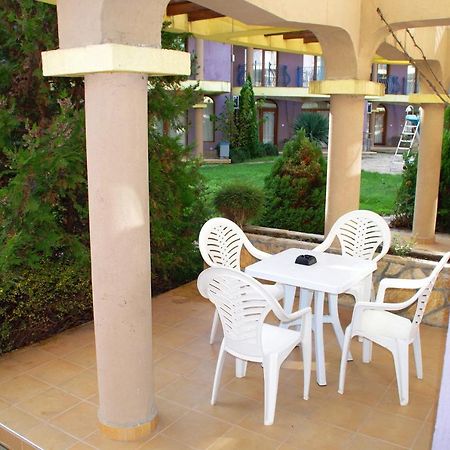 Azura Garden Apartments Chernomorets Luaran gambar