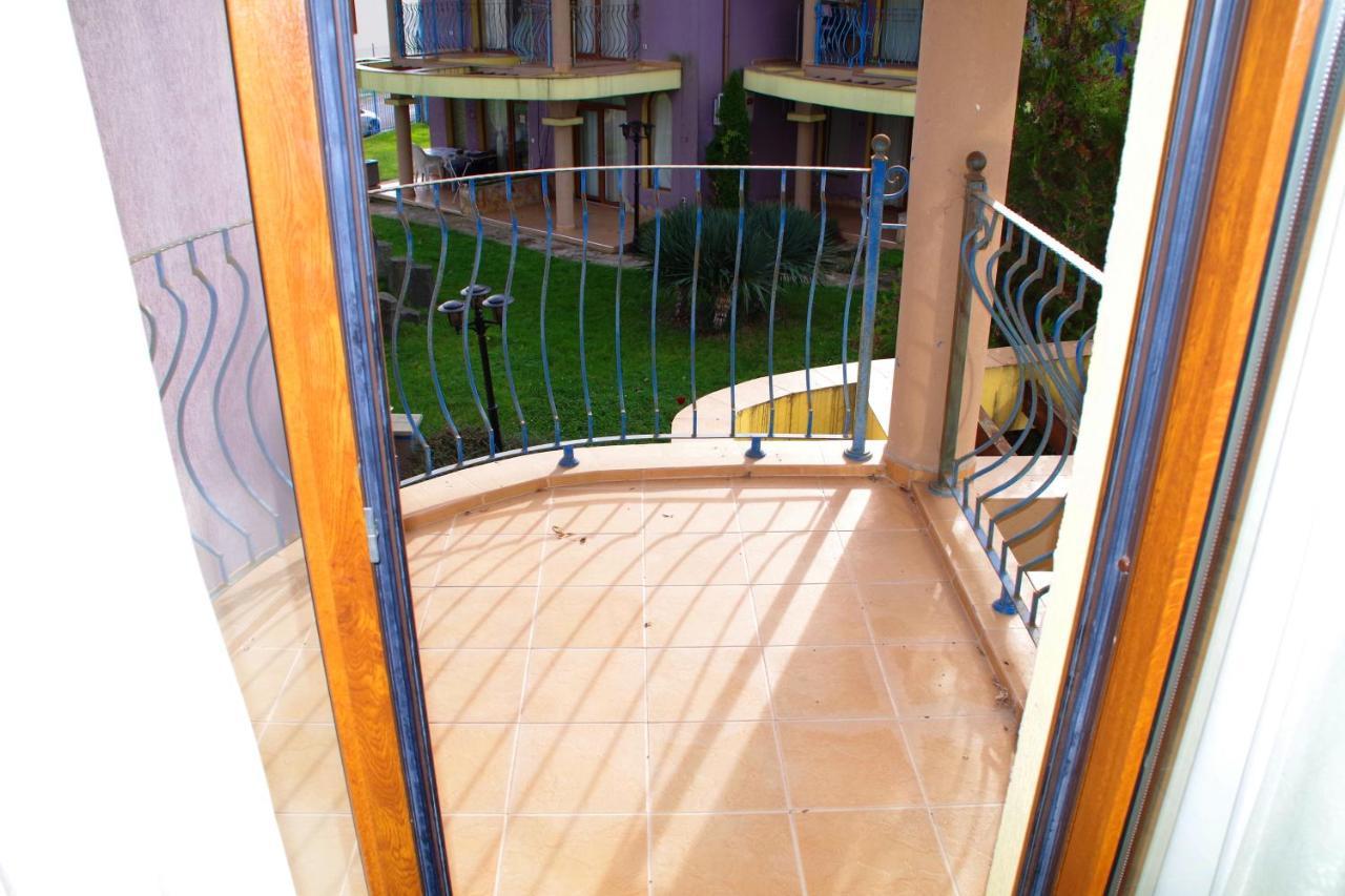 Azura Garden Apartments Chernomorets Luaran gambar