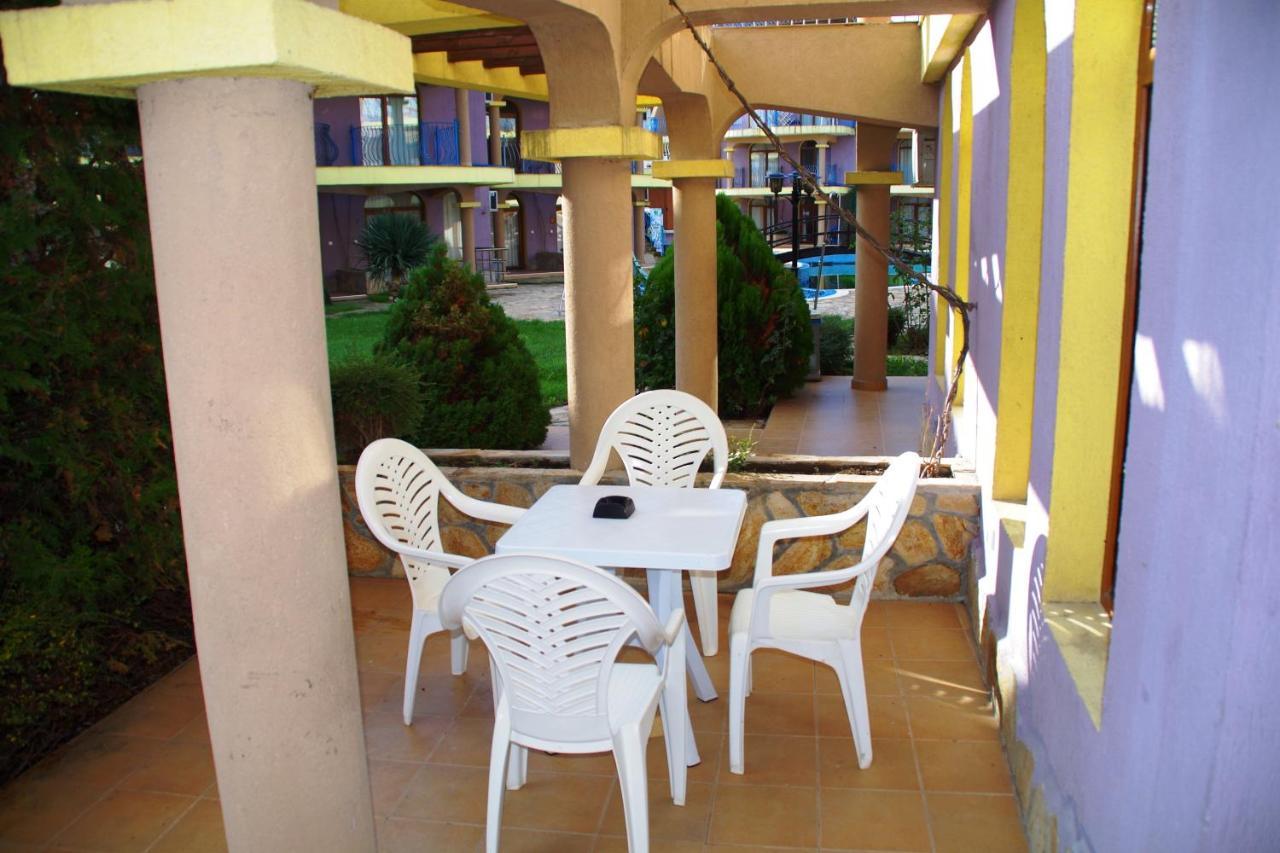 Azura Garden Apartments Chernomorets Luaran gambar