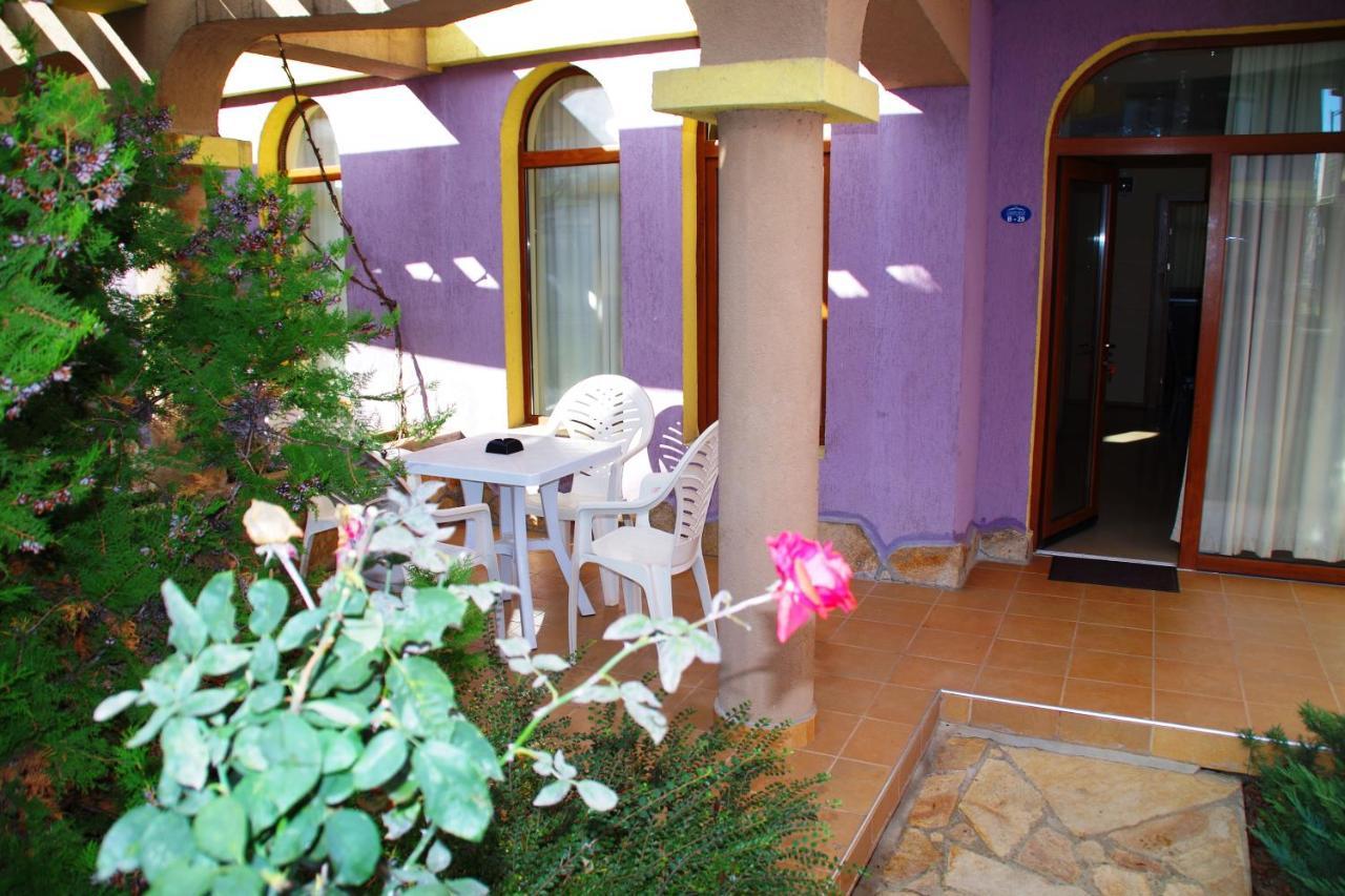 Azura Garden Apartments Chernomorets Luaran gambar