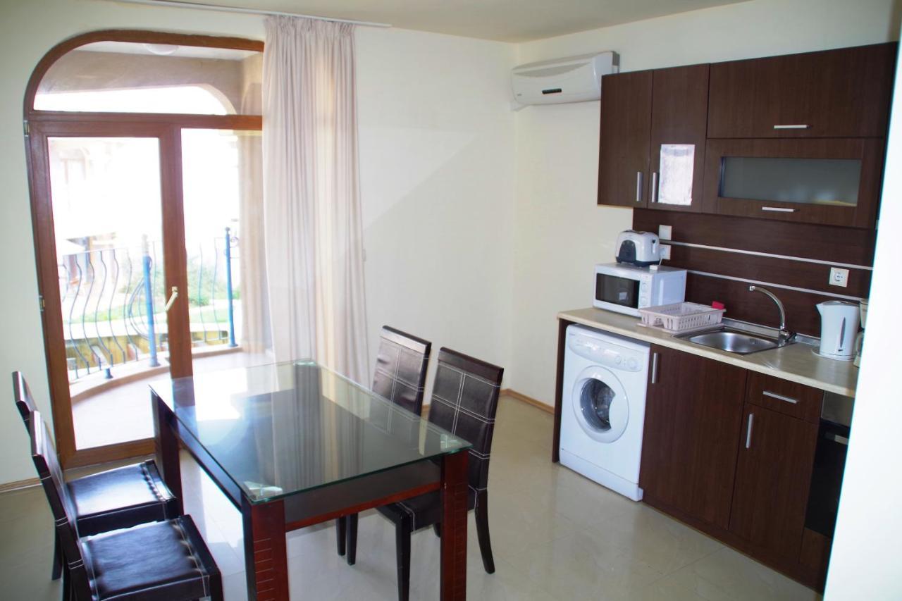 Azura Garden Apartments Chernomorets Luaran gambar