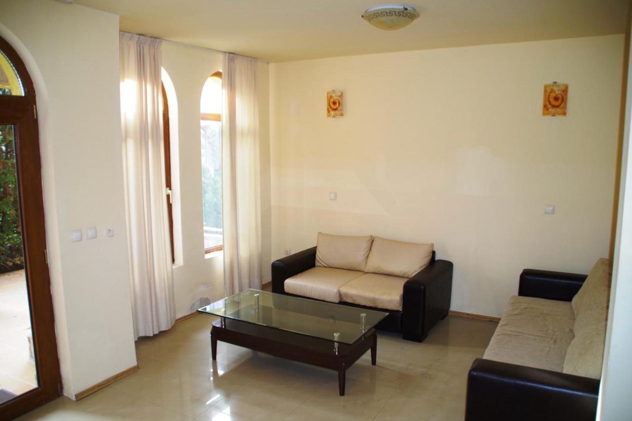 Azura Garden Apartments Chernomorets Luaran gambar