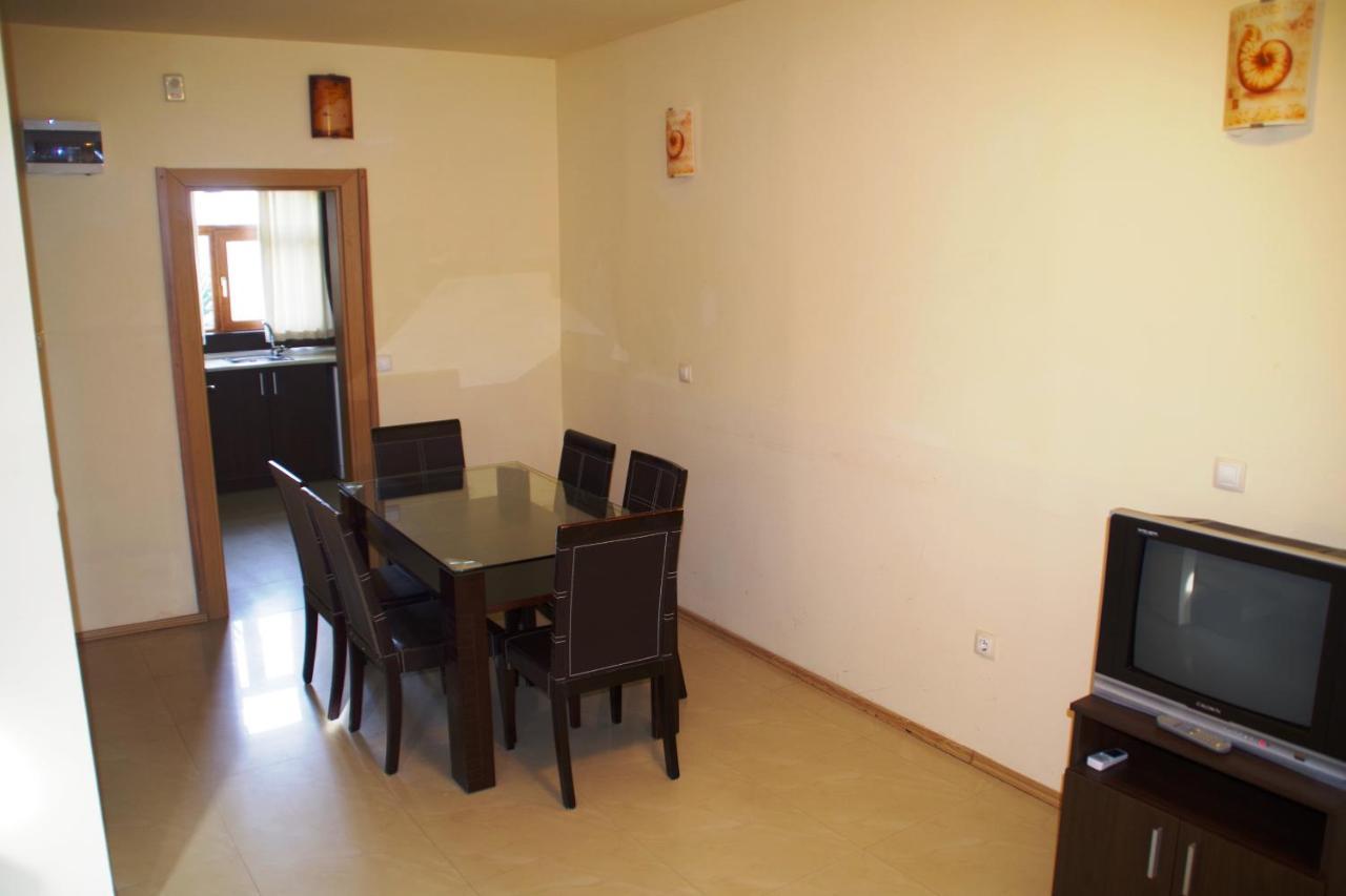Azura Garden Apartments Chernomorets Luaran gambar